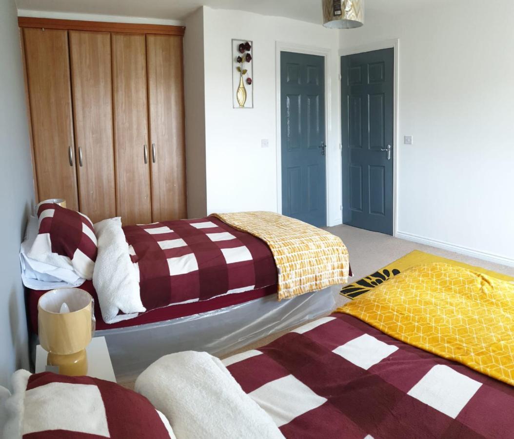 Queens Rooms, A Perfect Stay, Next To Shopping Parks And Central Manchester Exterior photo