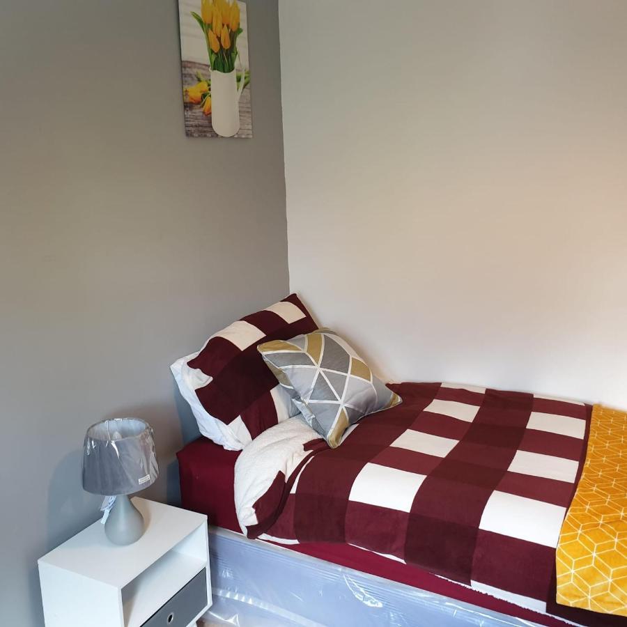 Queens Rooms, A Perfect Stay, Next To Shopping Parks And Central Manchester Exterior photo