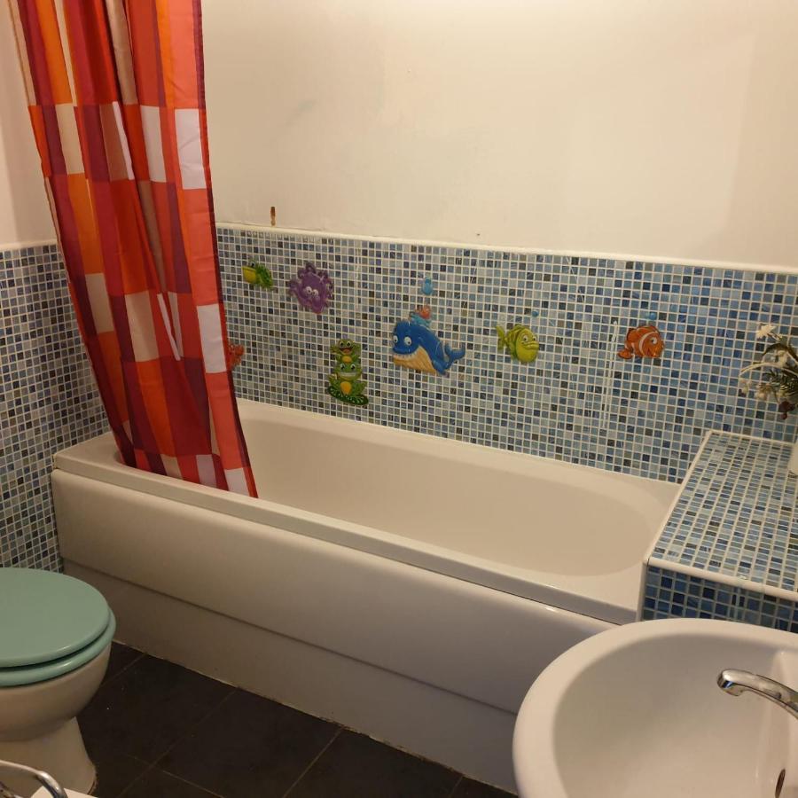 Queens Rooms, A Perfect Stay, Next To Shopping Parks And Central Manchester Exterior photo